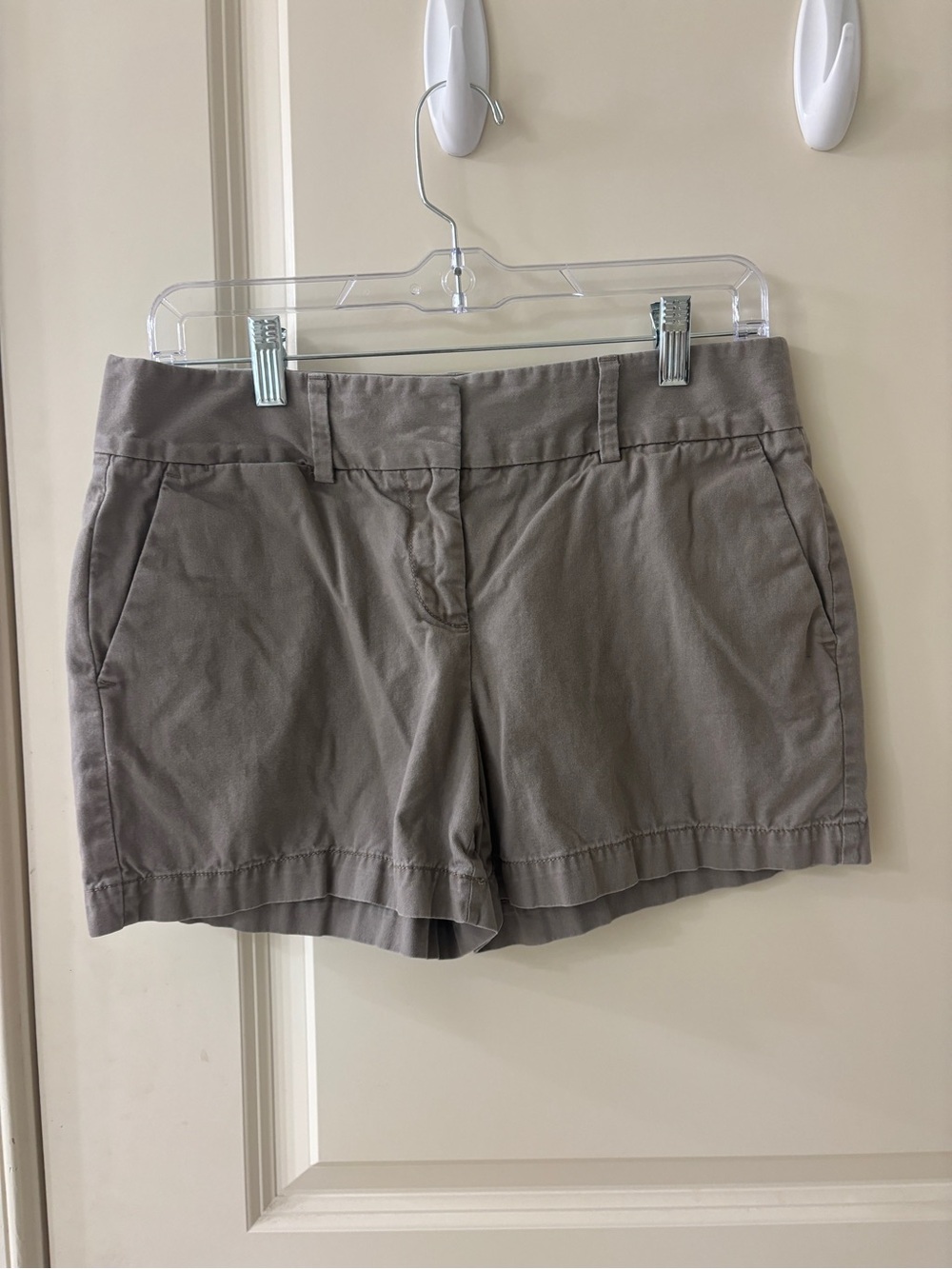 LOFT Ann Taylor Chino Shorts Gray Size 4